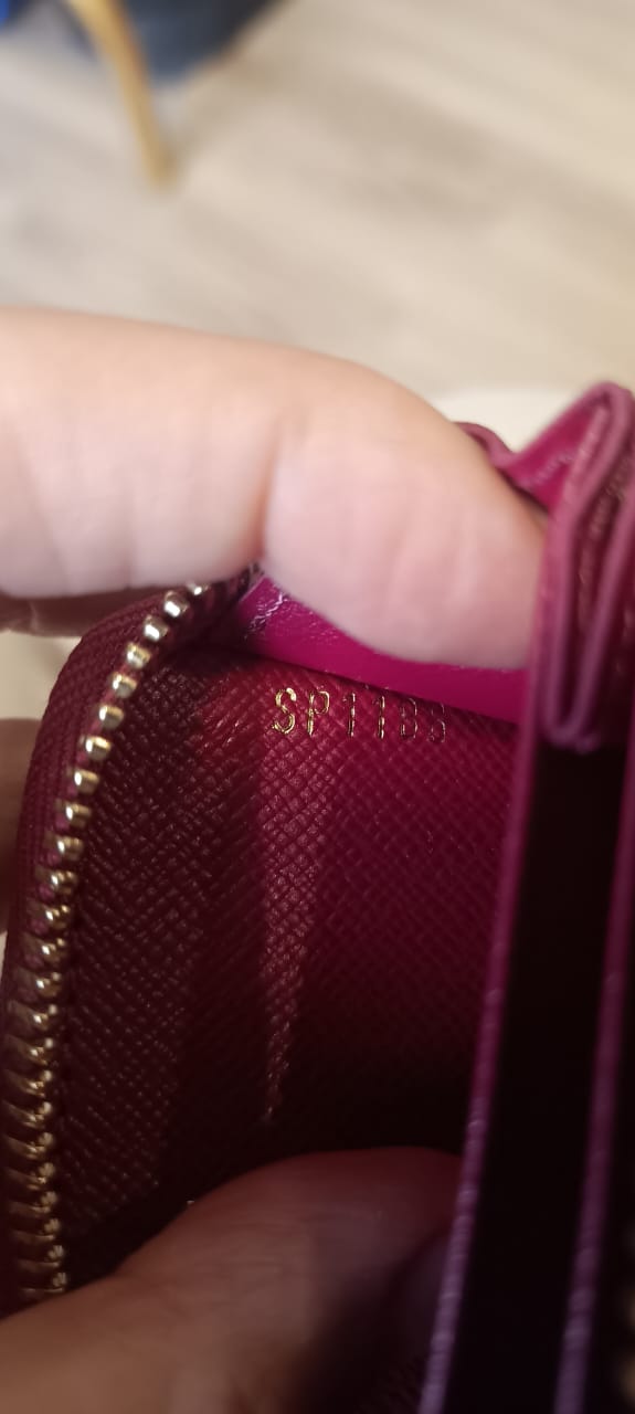 Porta Cartões Louis Vuitton com zíper