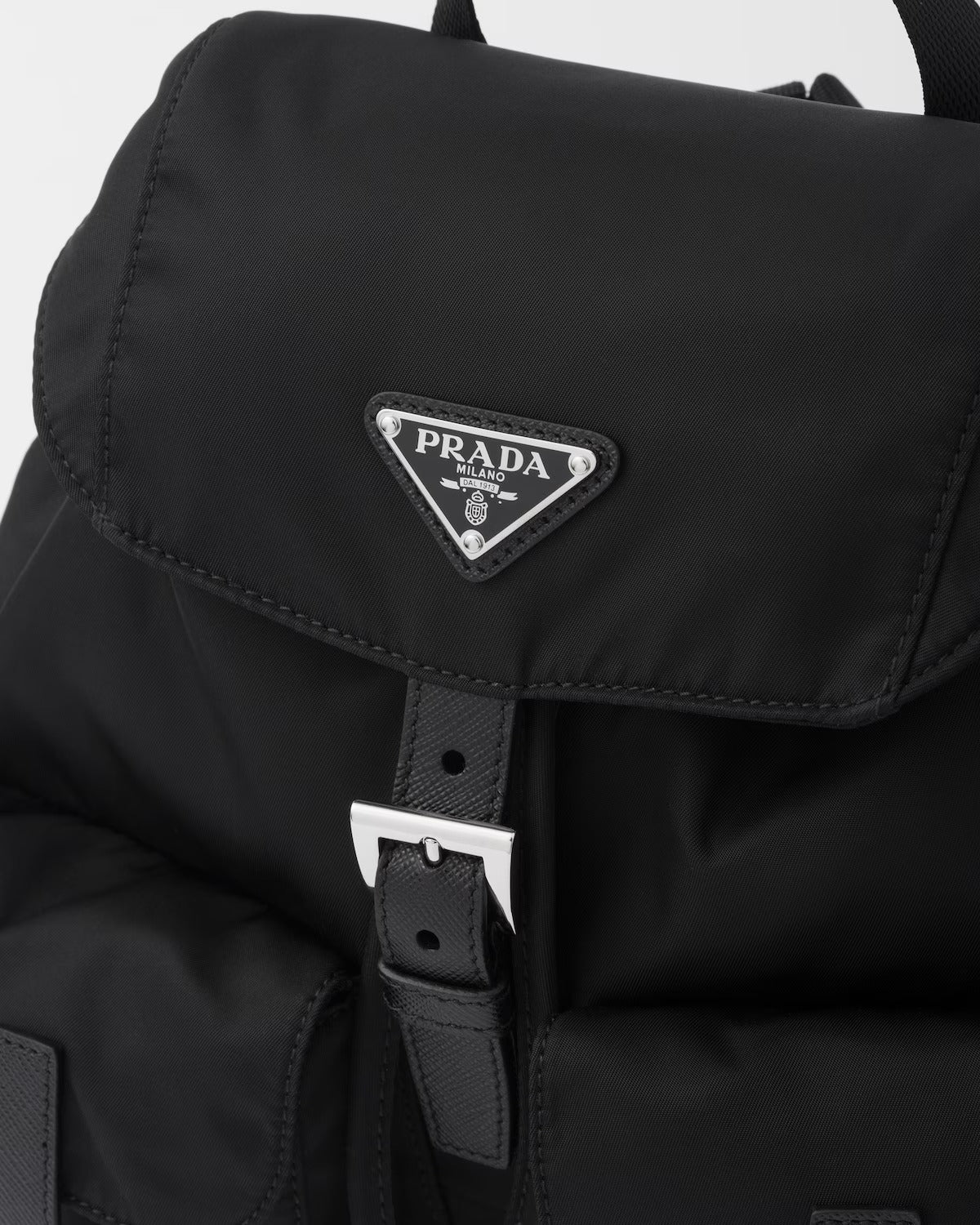 Mochila Prada Re-Nylon - LUXO INTELIGENTE