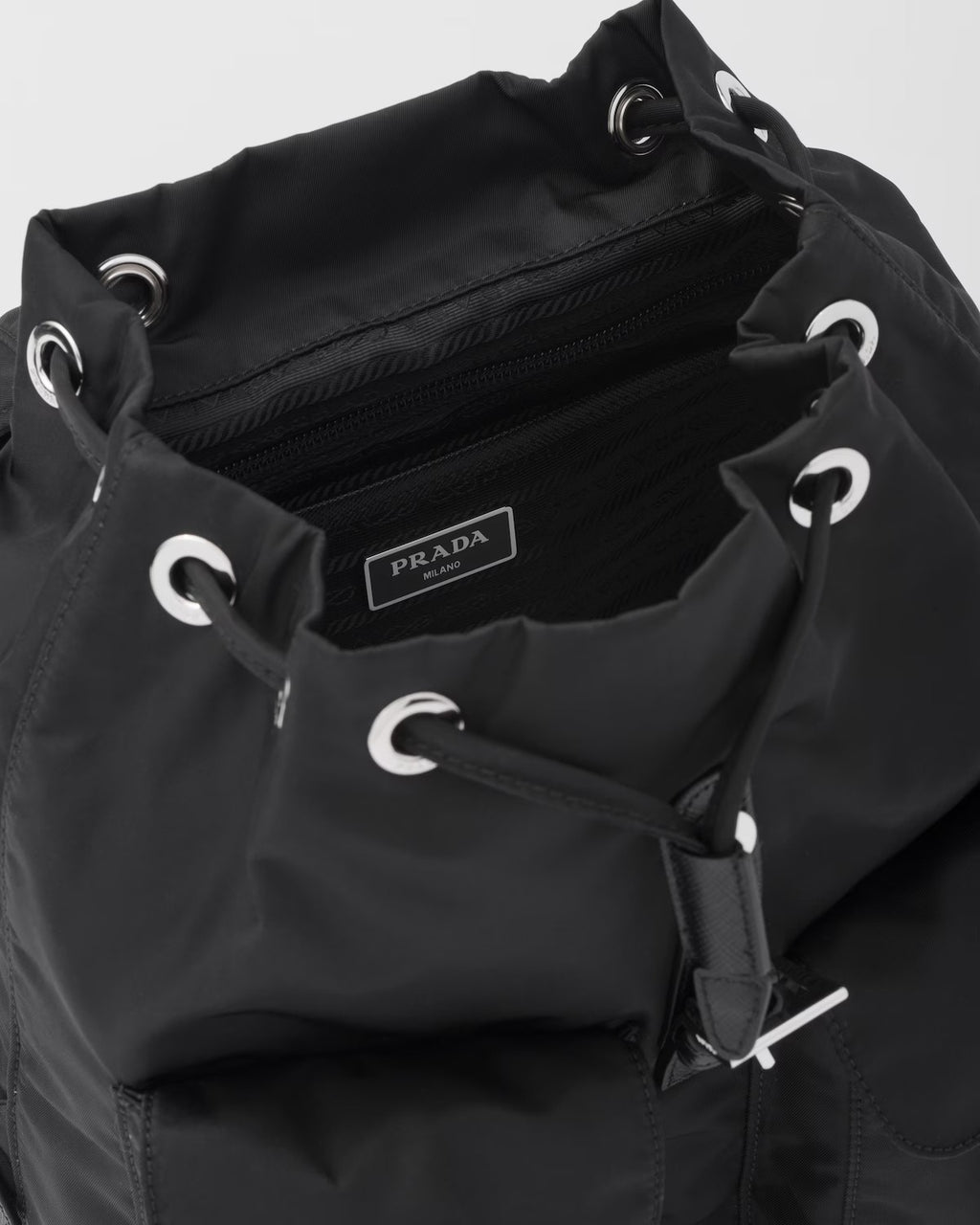Mochila Prada Re-Nylon - LUXO INTELIGENTE