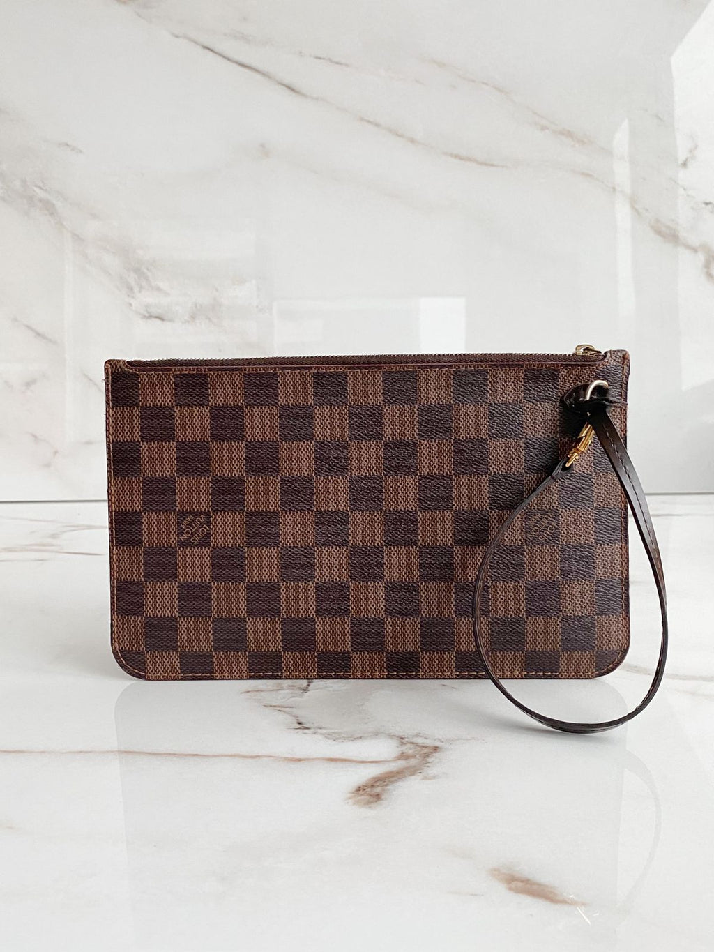 Clutch Louis Vuitton Neverfull - LUXO INTELIGENTE