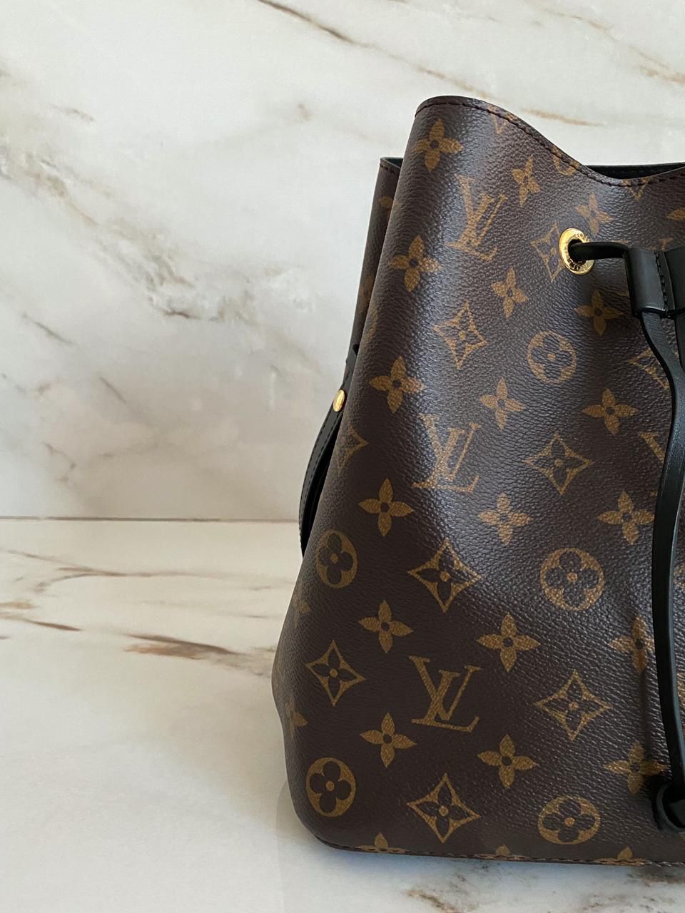 Bolsa Louis Vuitton NéoNoé MM - LUXO INTELIGENTE