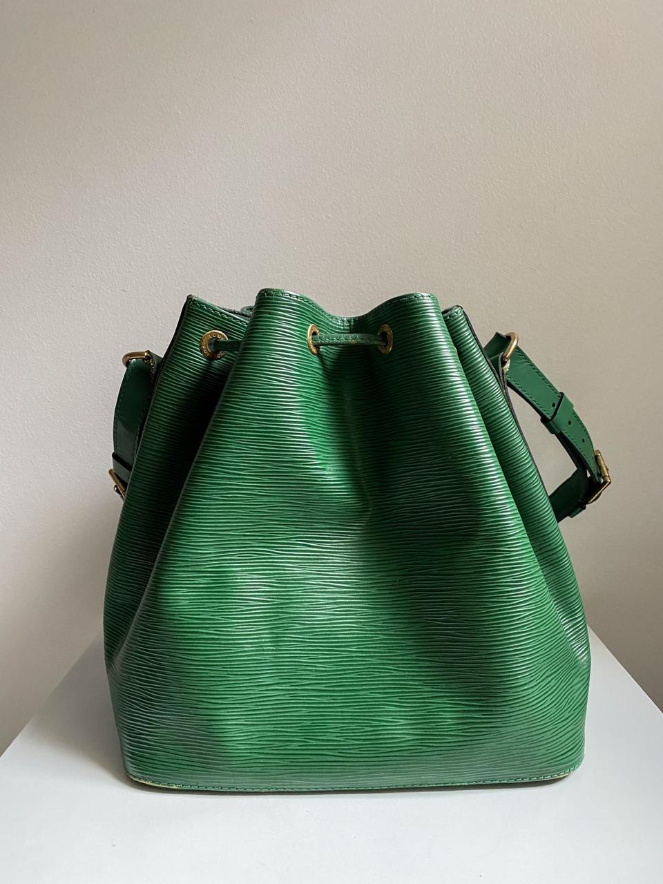Bolsa Louis Vuitton Bucket Noé