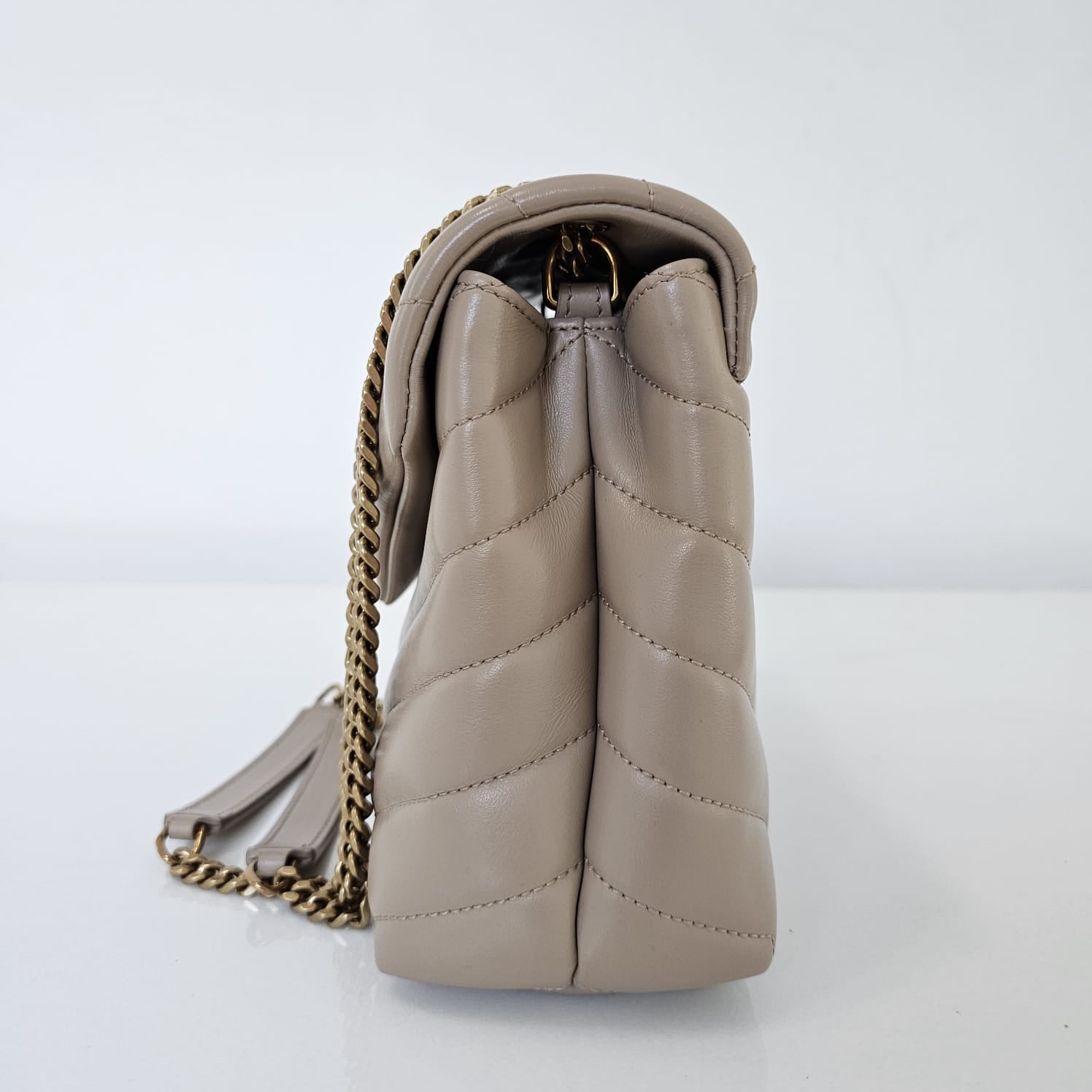 Bolsa YSL LouLou Media bege - LUXO INTELIGENTE