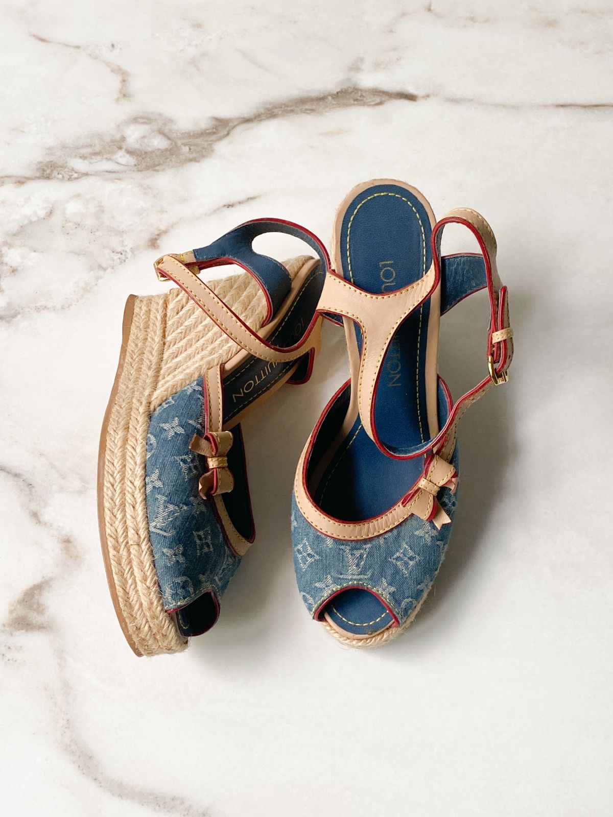 Sandalia Louis Vuitton denim - LUXO INTELIGENTE