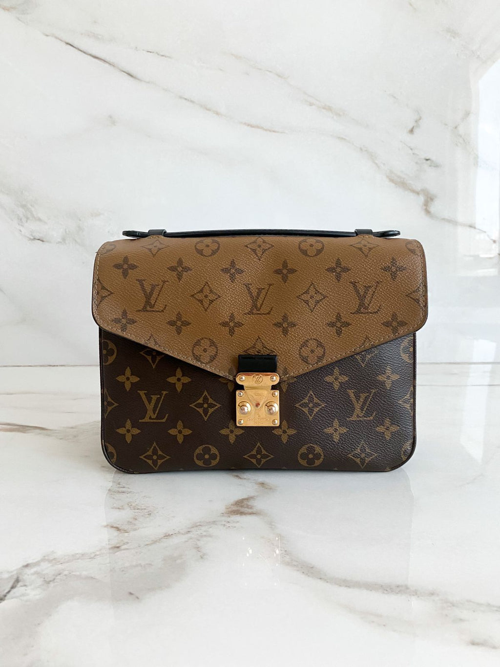 Pochette Métis Monogram Reverse - LUXO INTELIGENTE